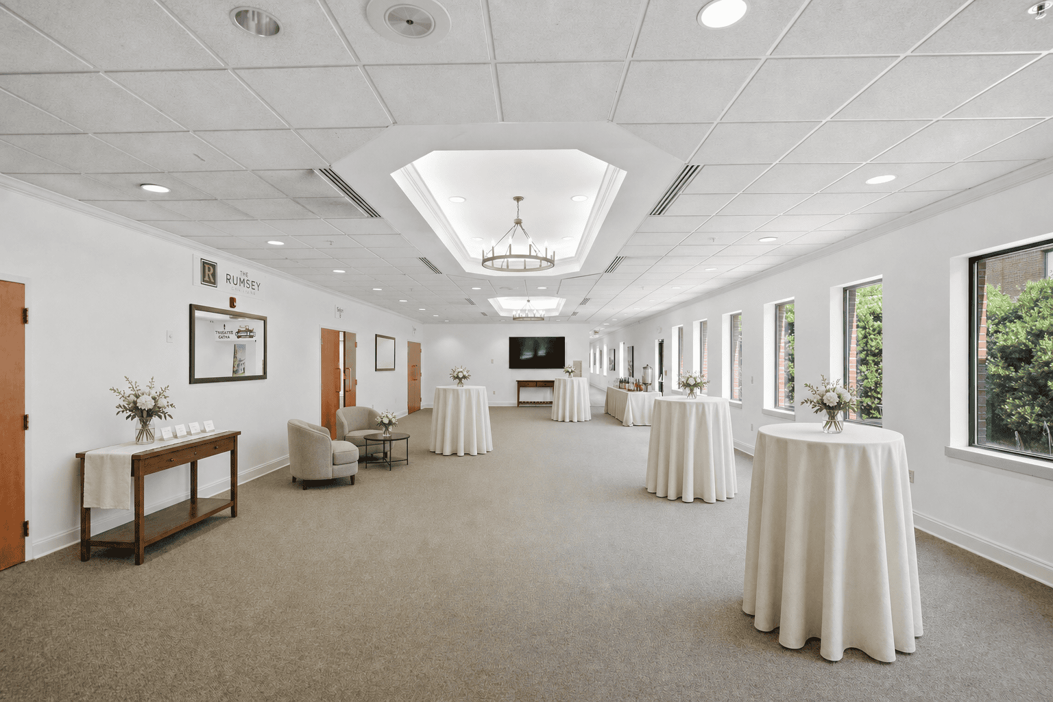Cocktail hour at Rumsey Event Center